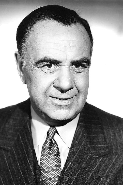 Ben Taggart as Policeman in Bank (uncredited)