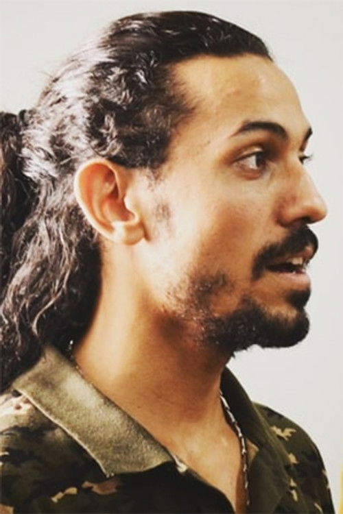 Hadi Bakkour as Kamal