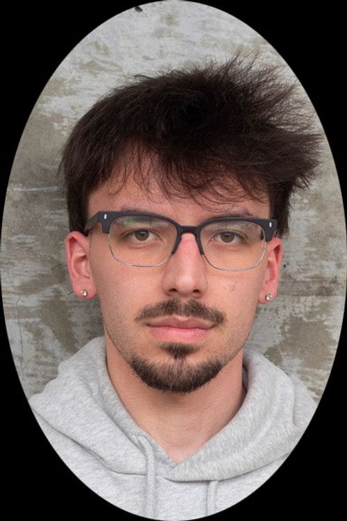 Oliver Ciolfi as Oliver