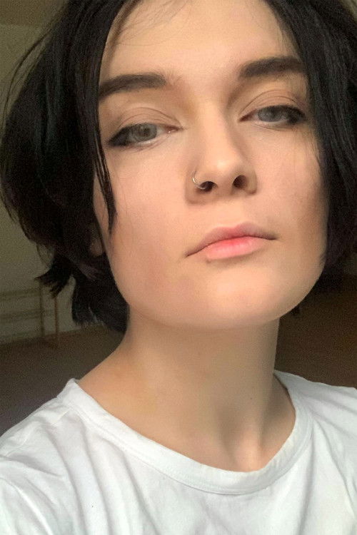 Karinne Felker as Messed Girl