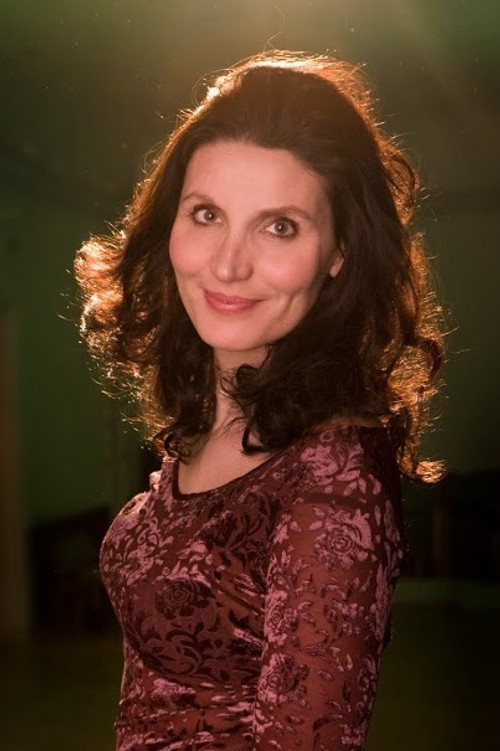 Tímea Búza as Ápolónő