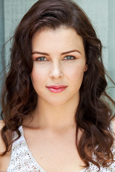 Madeline Merritt as Amy