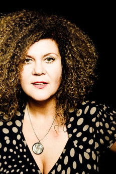 Soma Mamagésa as Hostel Woman (voice)