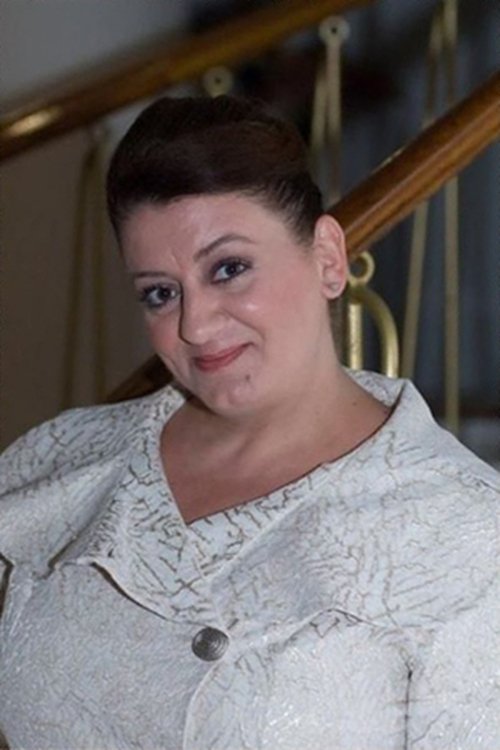 Maria Antoulinaki as Hari's mother