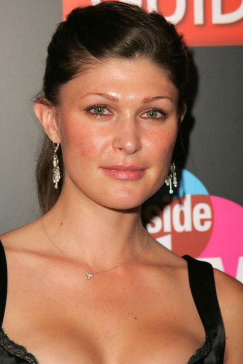 Kelsey Oldershaw as Jean