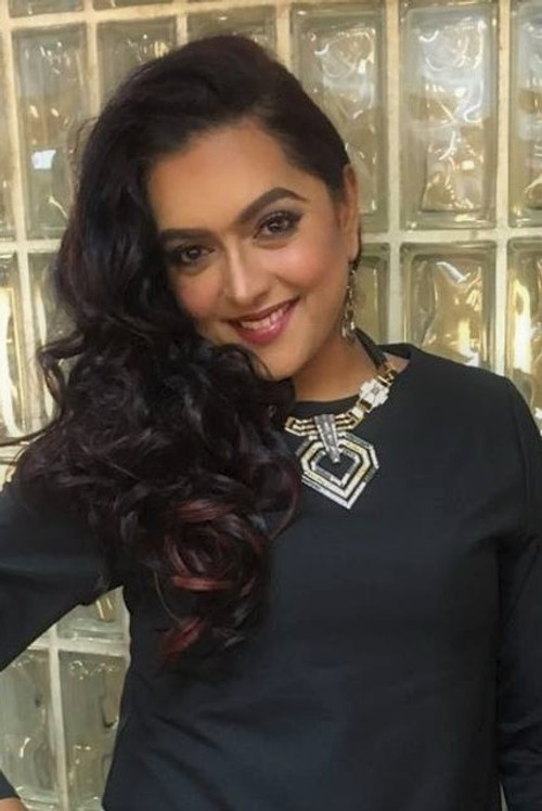Manjari Vinodhini as Akka