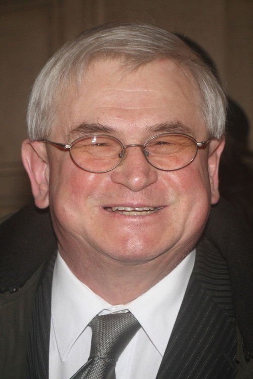 Jiří Knot as Priest