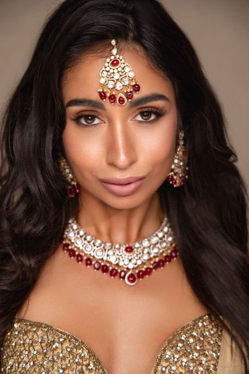 Hannah Nazareth as Claudia