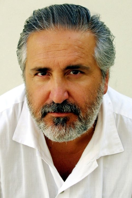 Emidio La Vella as Angelo Chicchi