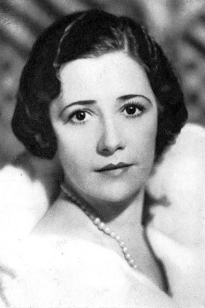 Elsa Peterson as Martha