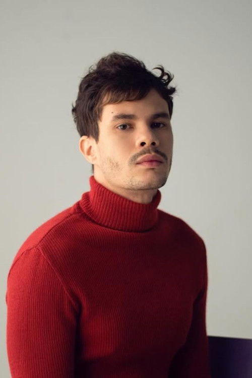 Vinicius Teixeira as Vinicius