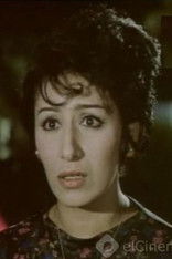 Faten Anwar as Kawthar - Dr. Badran’s wife