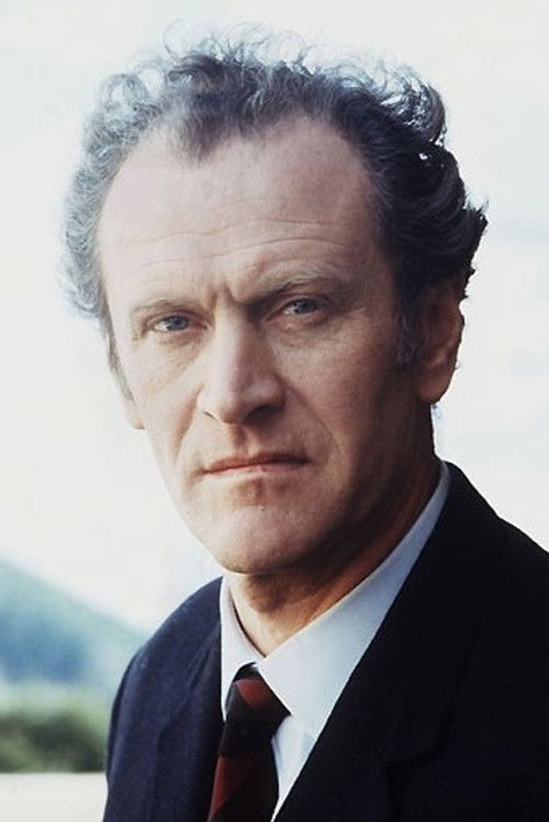 Karl Obermayr as Beck