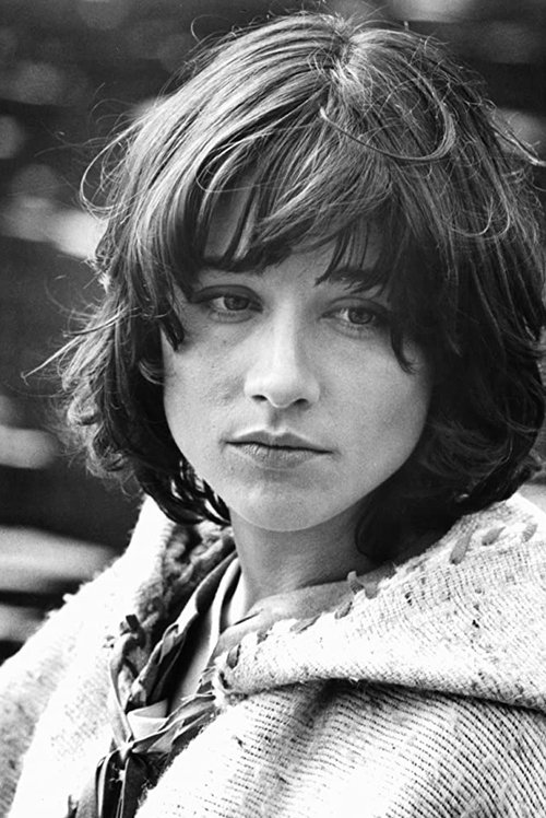 Caitlin Clarke as Emma Greely