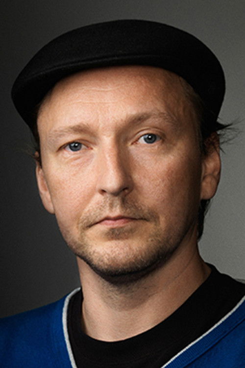 Mitja Sirén as Sasha