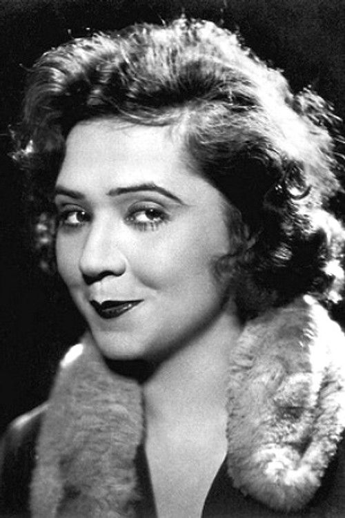 Lucie Englisch as Franzi Schlott