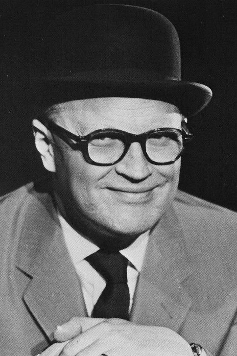 Povel Ramel as Stig Hassler / Filibert Hassler