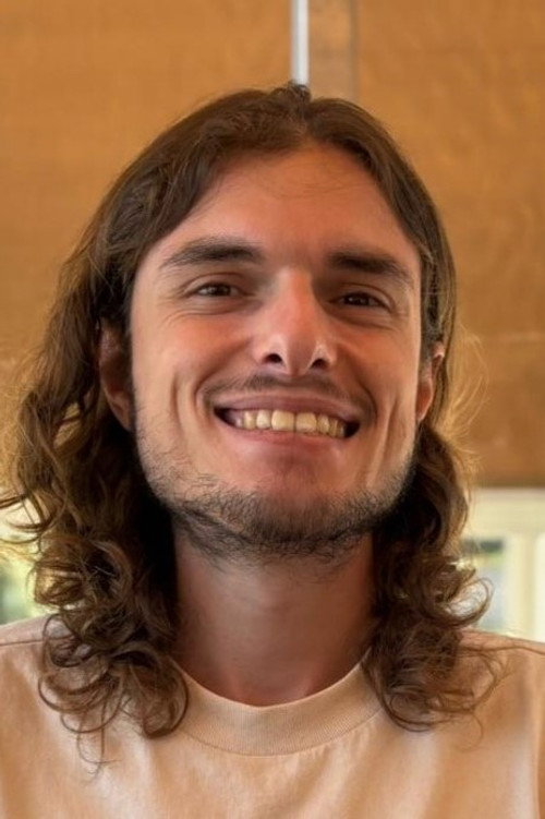 Luis M. Campillo as Edu