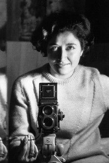 Sara Facio as Ella misma