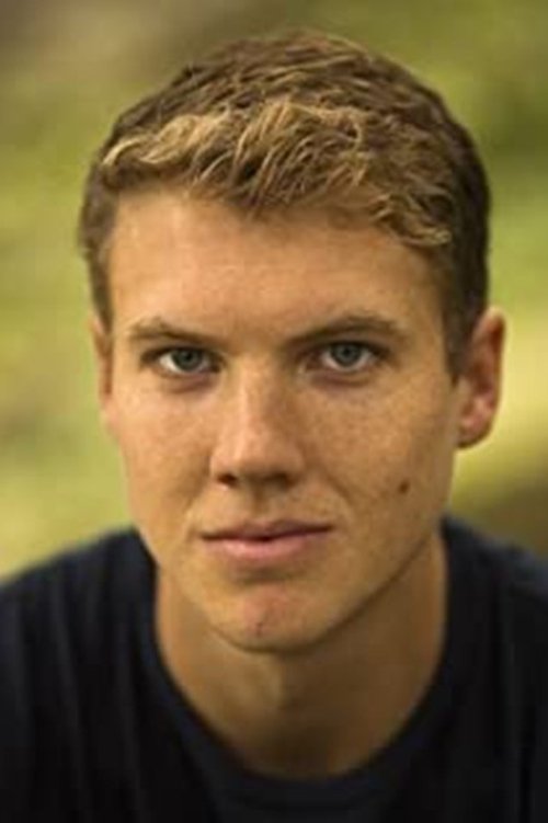 Luke Davis as Juralak #1