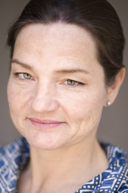 Anja Owe as Psychologist