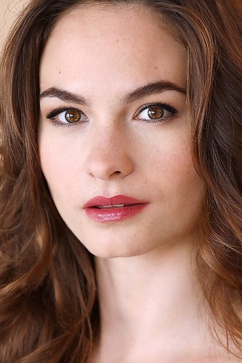 Laura Bellini as Leonie