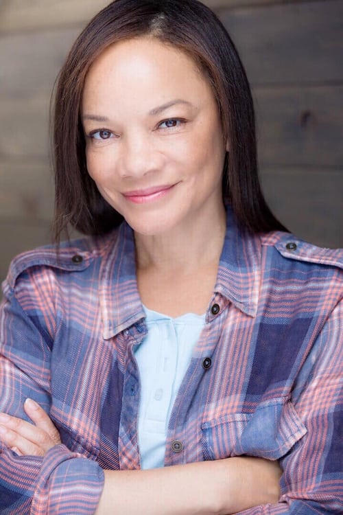 Vivian Fleming-Alvarez as Officer Alvarez