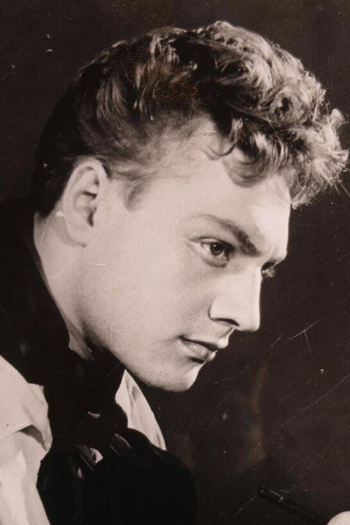 Vladimir Vasilyev as Boris