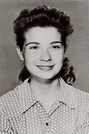 Lydia Reed as Mary Foy