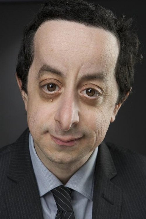 Maurice Lamy as Un vendeur