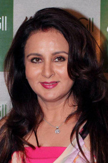 Poonam Dhillon as Dr. Sapna