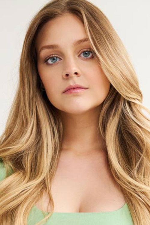 Noémie Durand as Victoria