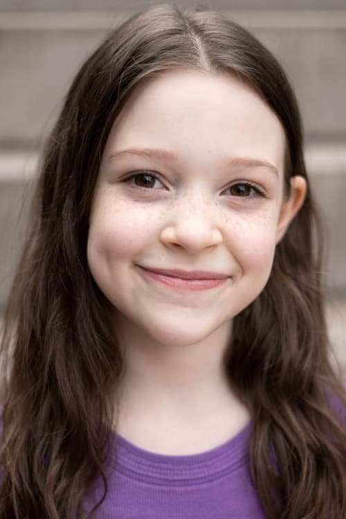 Scarlett Blum as Emma