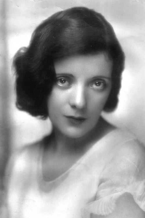 Alma Rubens as Renee de Cocheforet