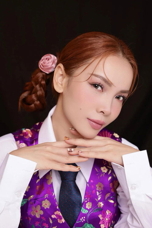 Yến Trang as Self - Singer