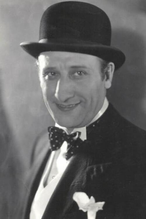 Manuel París as Croupier (uncredited)