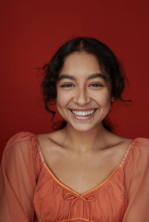 Samirah Breuer as Nele