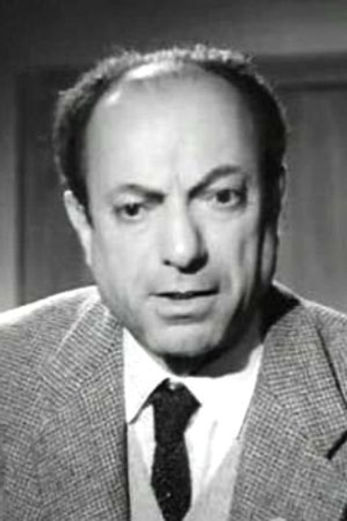 Mahmoud Al-Sabaa as Assur