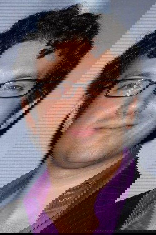 Tyrone Giordano as Graham Martin