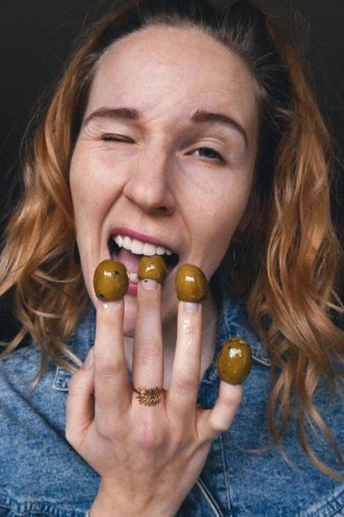 Eveline Flamand as Self - Contestant