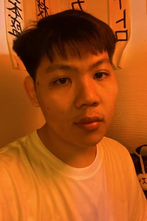 Papat Aurdilokkul as A men