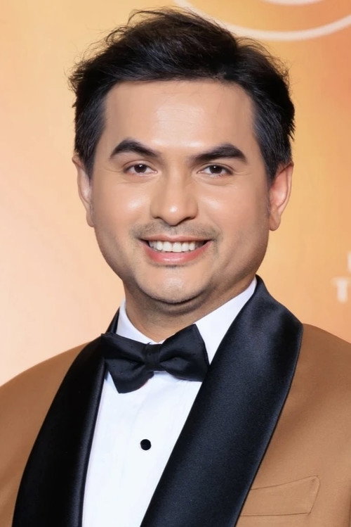 Đức Tiến as Sơn