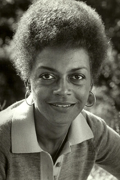 Ethel Ayler as Lady in bar (uncredited)