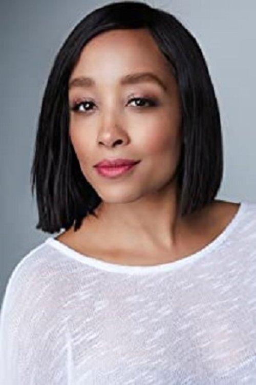 Shelli Boone as Victoria