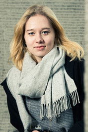 Rabea Egg as Maxi Bossert