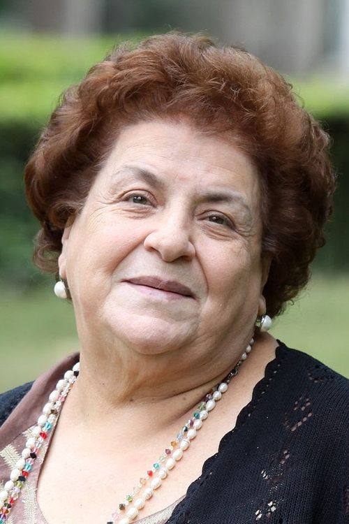 Anna Longhi as Elvira