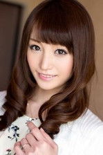 Karin Itsuki as Shiori Shiratori