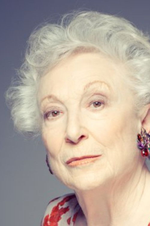 Jacqueline Bir as Old lady