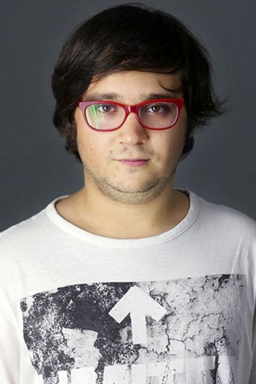 David Vaquerizo as Julián Adolescente