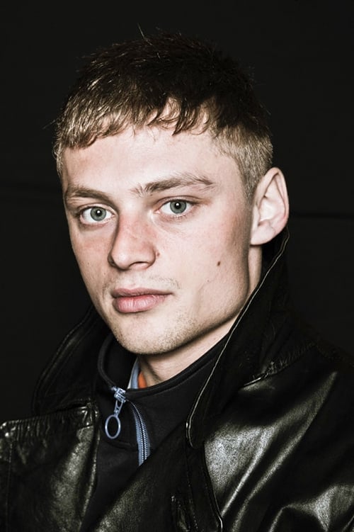 Jonas Smulders as Eddy